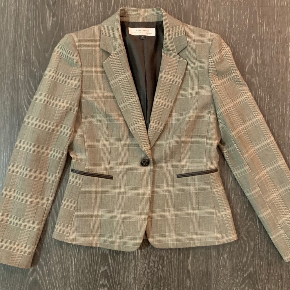 Tahari Brown Suit Jacket/Blazer